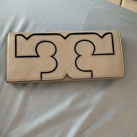 Tory Burch Handbags - Tory Burch Gray Cream Clutch